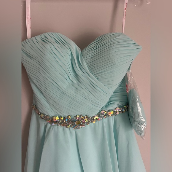 Dancing Queen Strapless Dress - Picture 2 of 9